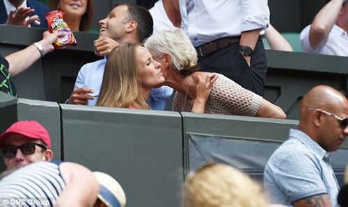 Wimbledon ngày 7: Murray vào tứ kết, Djokovic bị hoãn - 4