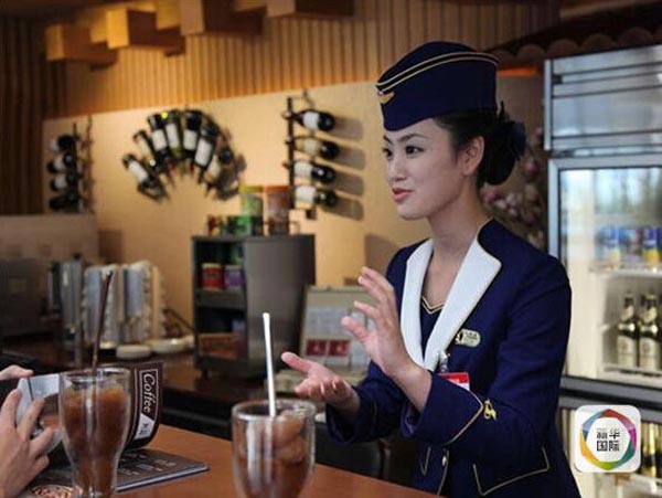 Dàn mỹ nữ Triều Tiên đẹp hút hồn tại sân bay Bình Nhưỡng - 1