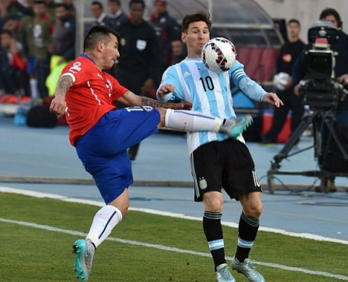 Messi bị đòi tước băng đội trưởng Argentina - 1