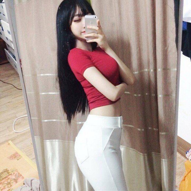 Vỡ mộng vì nhan sắc thật của bản sao "em gái quốc dân" - 2