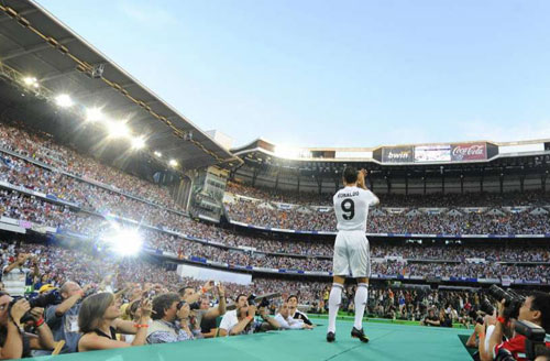 6 năm Ronaldo ở Real: Người kiến tạo lịch sử - 1