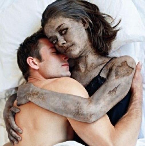 Những câu chuyện rùng rợn về tình yêu với thi hài người chết - 4