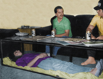 Những câu chuyện rùng rợn về tình yêu với thi hài người chết - 6