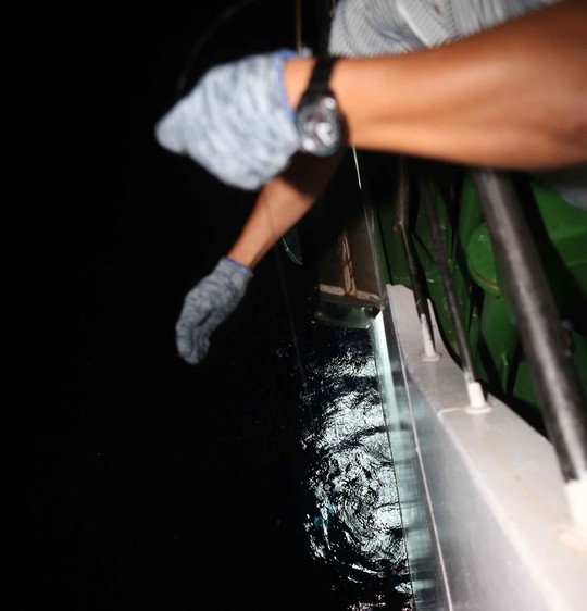 Câu đêm ở Trường Sa - 2