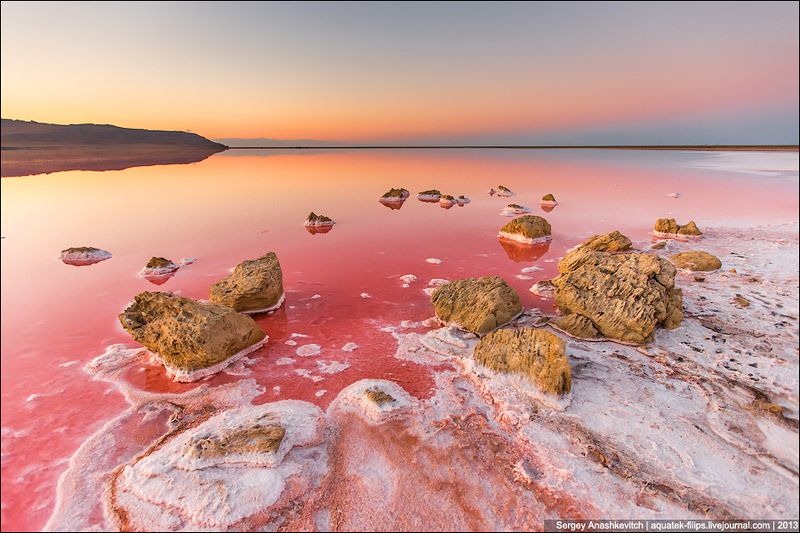 Tuyệt đẹp hồ muối hồng thơ mộng ở Ukraine - 1