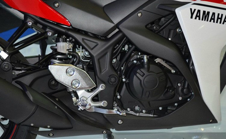Chi tiết Yamaha YZFR3 Thiết kế đẹp máy mạnh cảm giác lái linh hoạt giá  150 triệu đồng