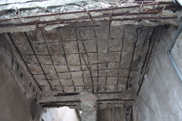 400 người sống trong khu nhà sắp sập giữa Thủ đô - 2