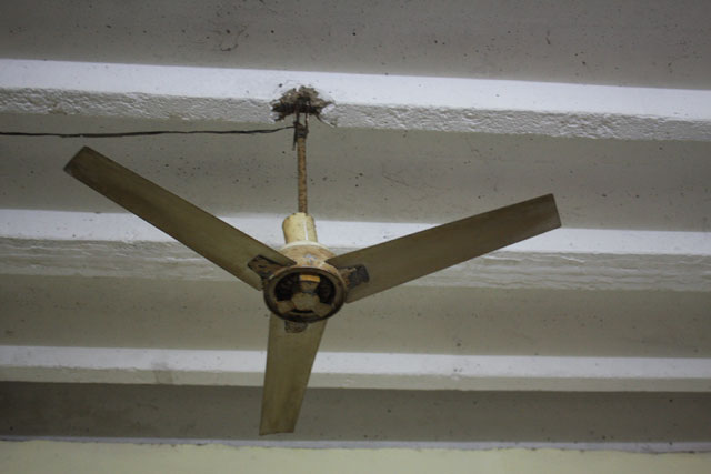 400 người sống trong khu nhà sắp sập giữa Thủ đô - 9