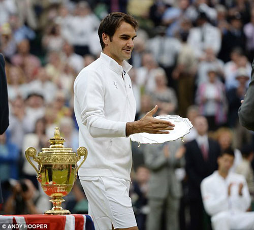 Djokovic lại "gặm cỏ" ở lần thứ 3 vô địch Wimbledon - 6