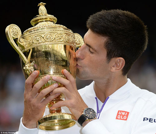 Djokovic lại "gặm cỏ" ở lần thứ 3 vô địch Wimbledon - 8