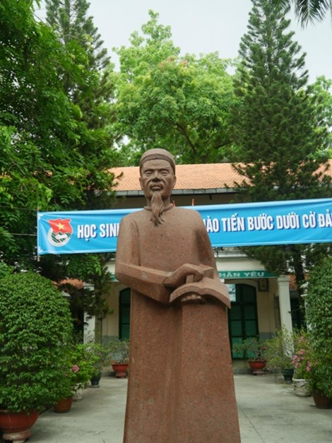 Độc đáo những ngôi trường trăm tuổi ở Sài Gòn - 2