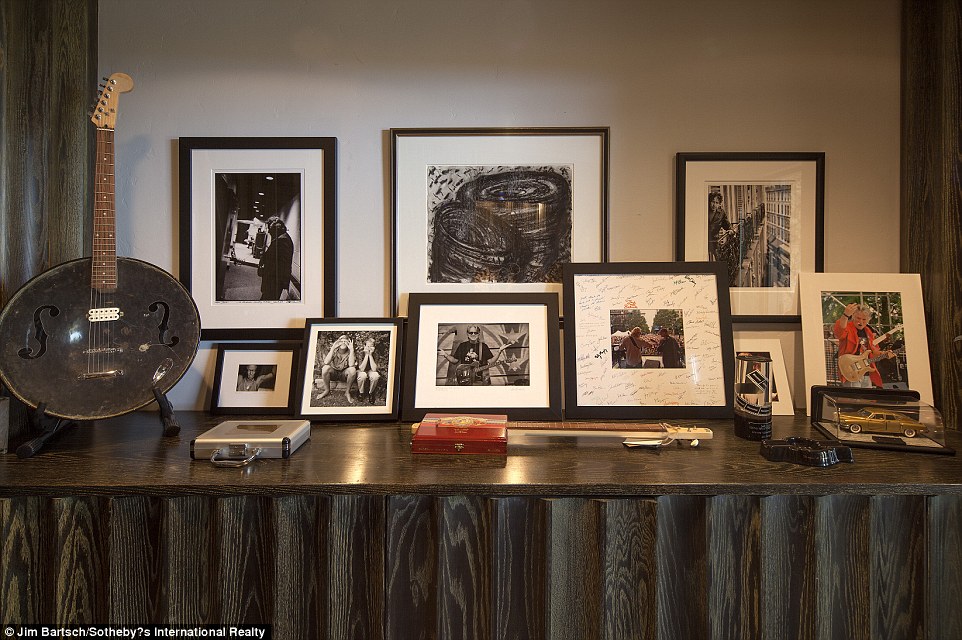 Ngắm trọn biệt thự gần 700 tỉ đồng của "bố già" Hollywood - 12