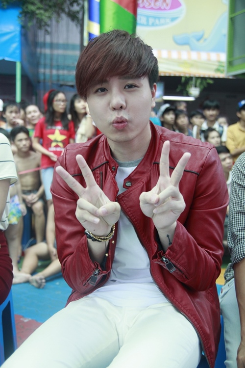 Minh Hằng khuấy động sân khấu với vũ đạo sôi động - 11