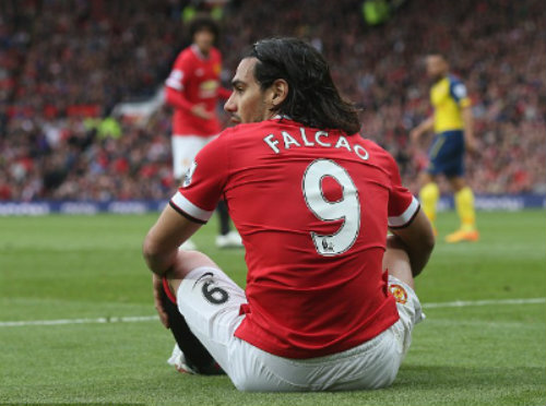 Falcao nhận số áo “ma ám” ở Chelsea - 2
