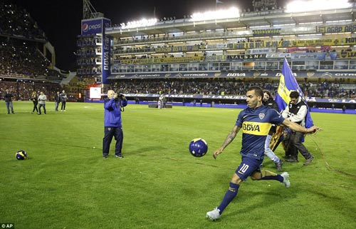 Tevez “gặm cỏ” ngày trở lại mái nhà xưa Boca - 2