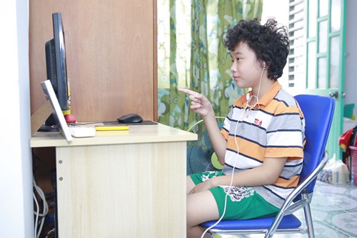 /Uploaded/phamhuuthanh/2015_07_14/XTGU1436837014-hoang-anh-toc-xu--3-.jpg Thăm phòng trọ nhỏ của “Doraemon tóc xù” Hoàng Anh - 3