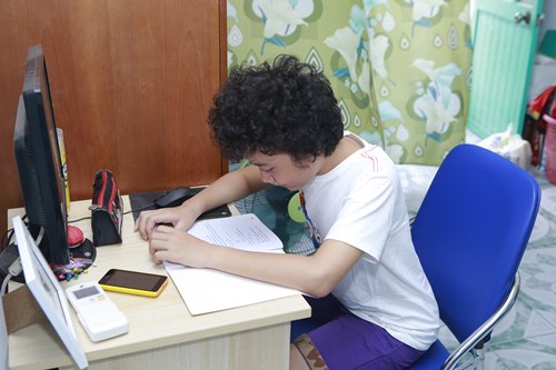 /Uploaded/phamhuuthanh/2015_07_14/VEOT1436837014-hoang-anh-toc-xu--6-.jpg Thăm phòng trọ nhỏ của “Doraemon tóc xù” Hoàng Anh - 4