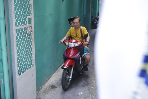 /Uploaded/phamhuuthanh/2015_07_14/VOIY1436837025-hoang-anh-toc-xu--26-.jpg Thăm phòng trọ nhỏ của “Doraemon tóc xù” Hoàng Anh - 19