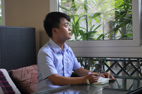 Chàng trai “Ngưng ngược đãi” từng bị ngược đãi vì lùn - 3