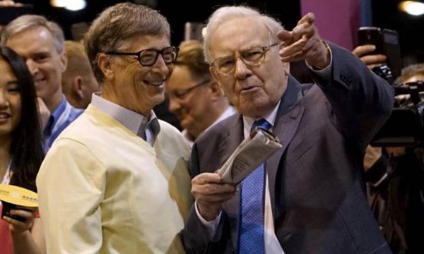 Tỉ phú Buffet lại mang gần 4 tỷ USD từ thiện - 1