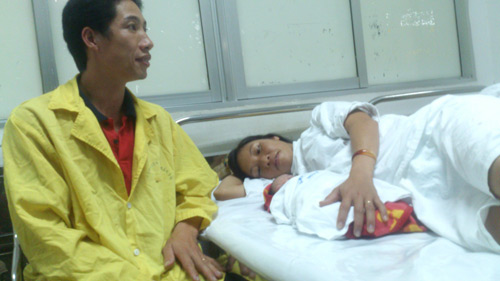 “Cái ôm đầu tiên” sẽ cứu sống hàng nghìn trẻ sơ sinh VN - 1
