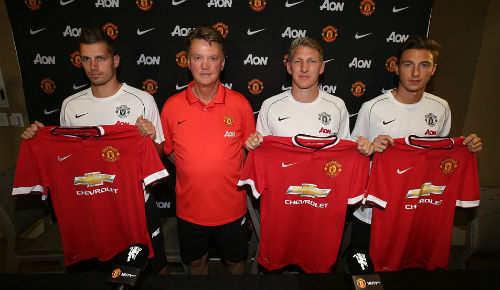 Tin HOT tối 16/7: Đội trưởng Arsenal gặp hạn - 1