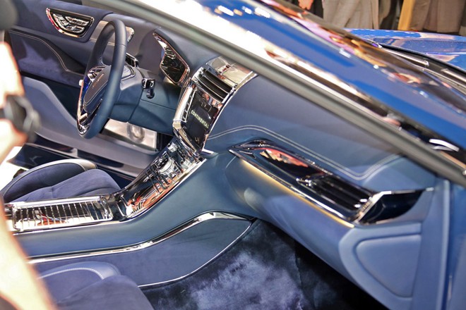Nội soi mẫu Lincoln Continental sedan - 3