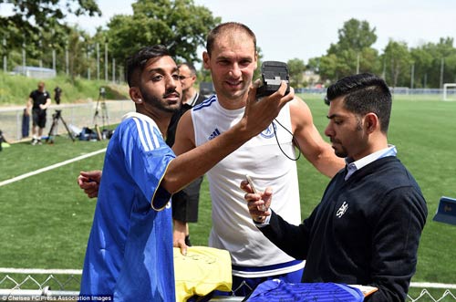 Sao 360 độ 18/7: Ronaldo phải lòng diễn viên người Úc - 4