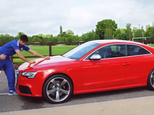 Sao 360 độ 19/7: Falcao bị dàn mỹ nhân bikini “bao vây” - 8