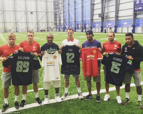 Sao 360 độ 19/7: Falcao bị dàn mỹ nhân bikini “bao vây” - 8