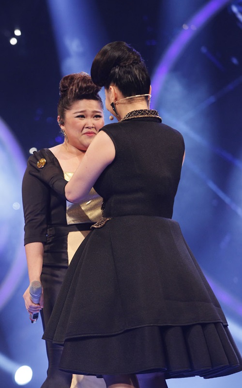 "Thầy giáo hot boy" dừng chân ở Top 3 Vietnam Idol - 5