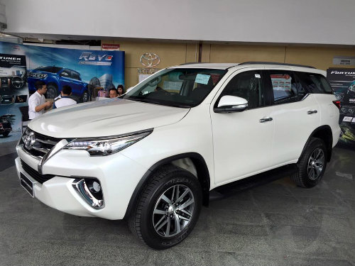 Chi tiết Toyota Fortuner 2016 giá 762 triệu đồng - 2