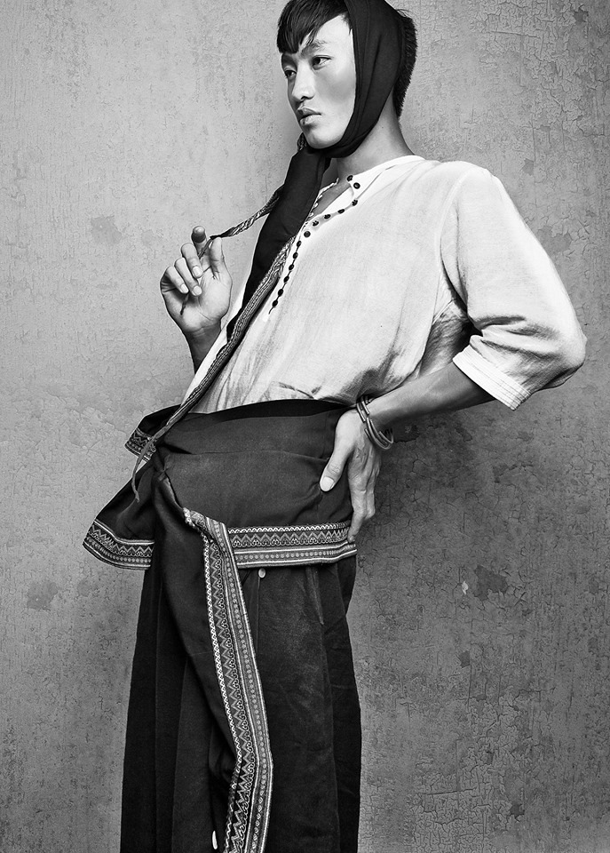 Chàng trai đồng tính ấn tượng trong trang phục Mông - 5