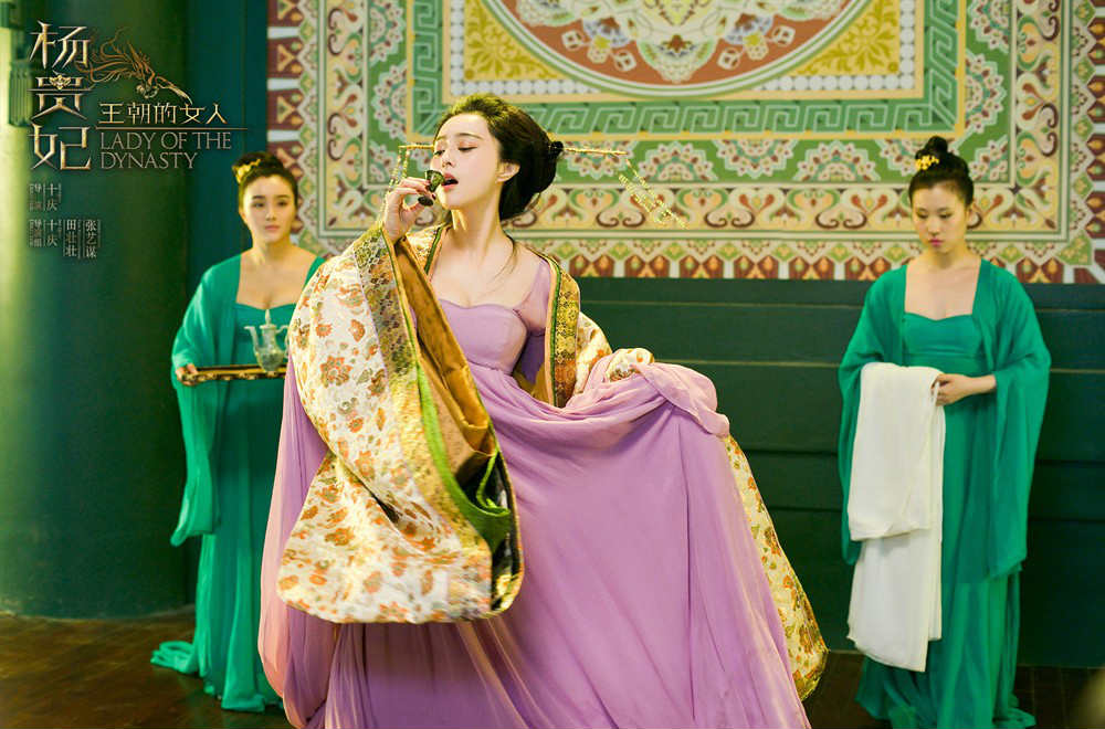 Phạm Băng Băng lại dùng vòng 1 "tiếp thị" phim mới - 2