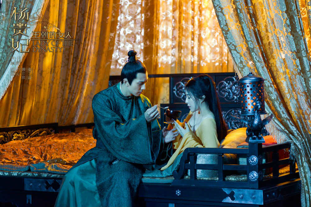 Phạm Băng Băng lại dùng vòng 1 "tiếp thị" phim mới - 5