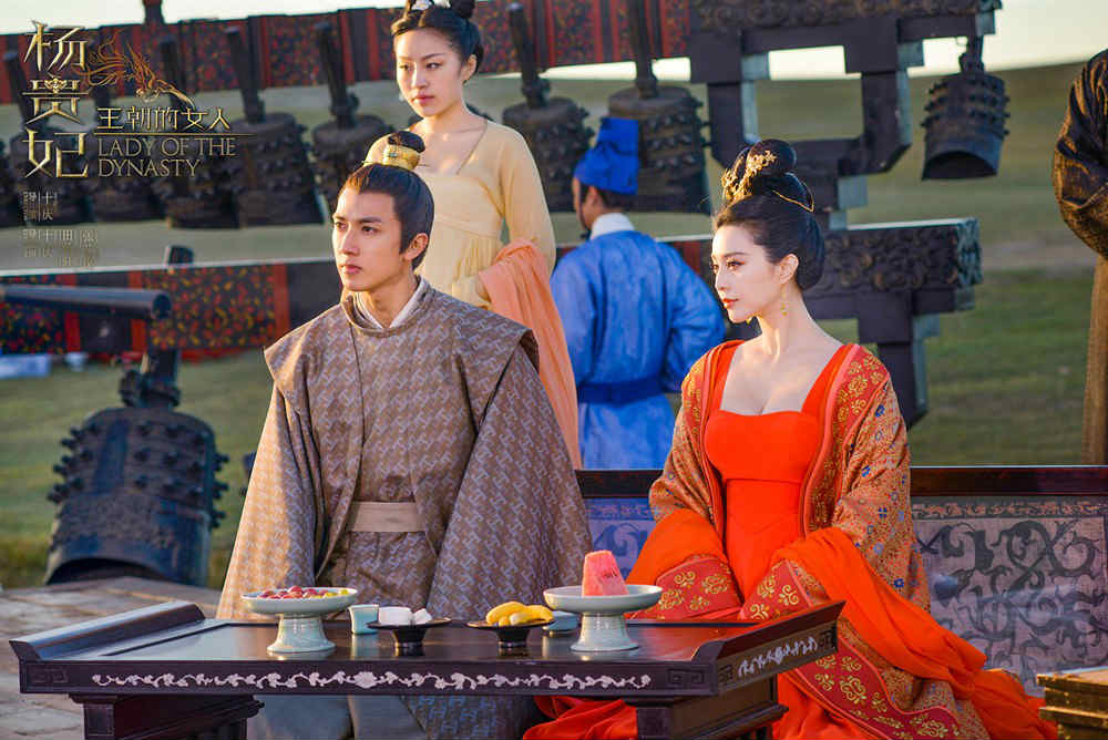 Phạm Băng Băng lại dùng vòng 1 "tiếp thị" phim mới - 11