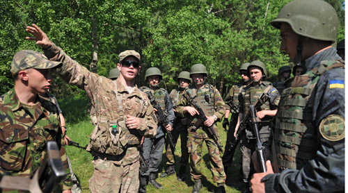 NATO tập trận lớn chưa từng thấy tại miền đông Ukraine - 1