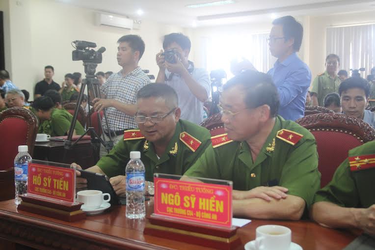 Họp báo thông tin chính thức về vụ thảm sát ở Nghệ An - 1