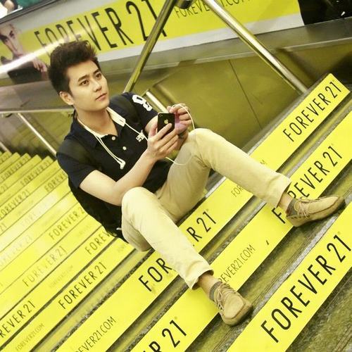 Chân dung MC điển trai đang nguy kịch trên giường bệnh - 7