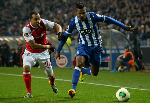 Tin HOT tối 23/7: Messi không thay được Gerrard - 2