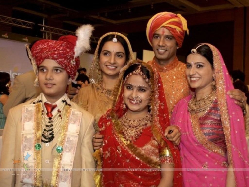 Những điều ít biết về sao "Cô dâu 8 tuổi" sắp sang Việt Nam - 4