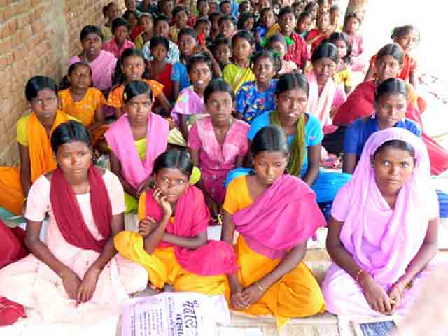 Ấn Độ: Liên tục bị sàm sỡ, 200 nữ sinh tính bỏ học - 1