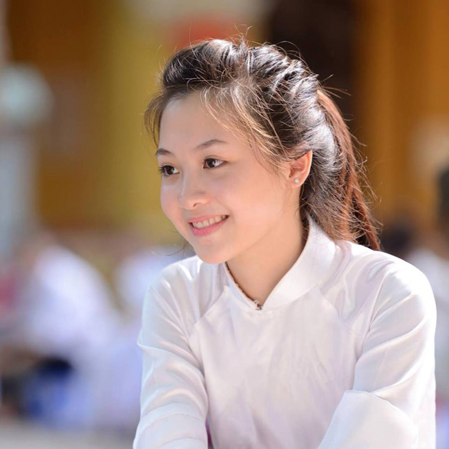Nguyễn Ngọc Diệu, nữ sinh từng khiến cộng đồng mạng "phát sốt" bởi vẻ đẹp giản dị, thuần khiết