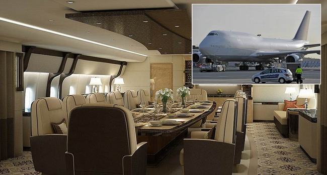 Cũng theo Dailymail đưa tin vào tháng 4 năm nay, một tỷ phú đã bỏ ra hơn 400 triệu bảng Anh để mua về và sửa chữa một máy bay Boeing 747 để biến nó thành một dinh thự xa hoa trên không.