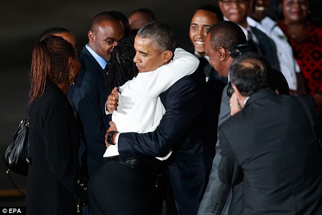 Niềm vui ngày đoàn tụ của TT Mỹ Obama tại quê cha - 5