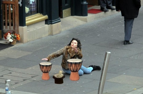 Tai nạn kỳ khôi trên phim trường vì khỏa thân, khóc lóc - 6