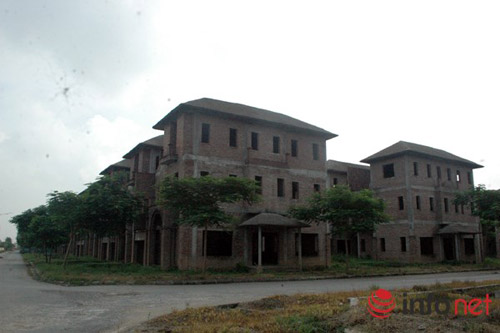 Biệt thự chưa người ở đã “hóa" nhà cổ giữa HN - 11