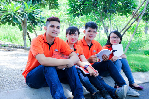 Học sinh tốt nghiệp THPT theo nghề lập trình nhờ game hot - 2