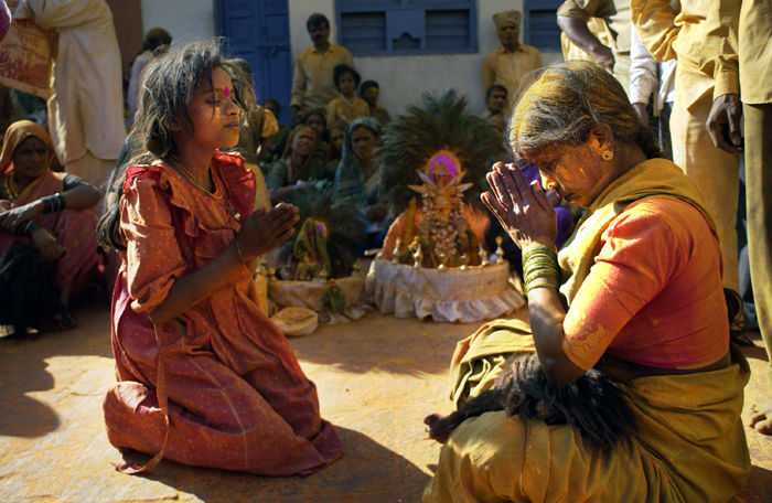 Kết hôn với thần linh và tập tục ấu dâm đáng sợ - 2