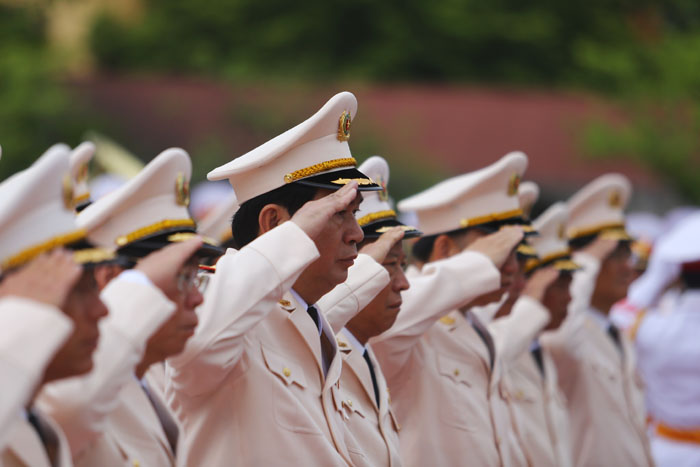 Lãnh đạo Đảng, Nhà nước dâng hương tưởng niệm anh hùng liệt sĩ - 5